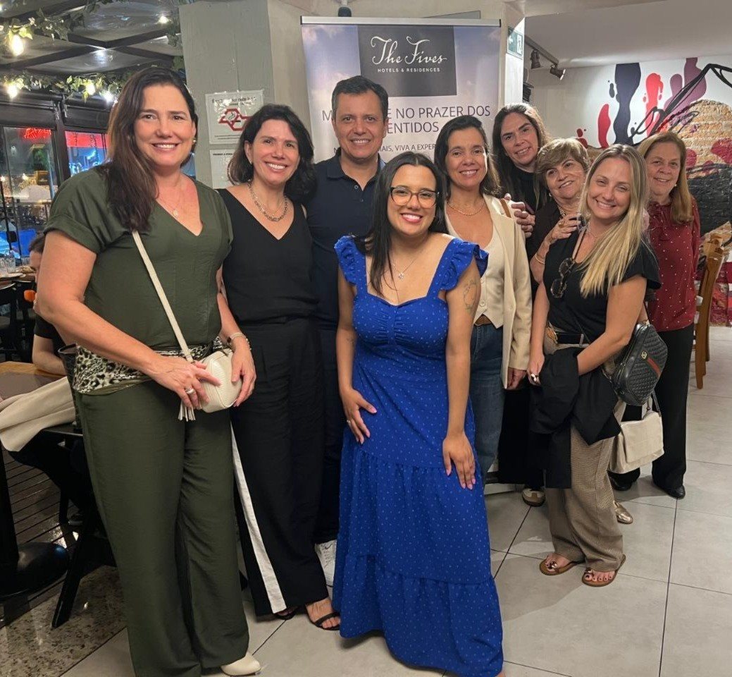 Andréa Guimarães, Melissa Abreu, da Perfil Viagens, Carlos Barbosa, Barbara Santos, da Vitrine Global, Juliana Sorio, da Perfil Viagens, Roberta Perchiavalli, da Allegratur, Nena, da Sagla viagens, Carolina Levy, da Levytour, e Cecília Perchiavalli, da Allegra Turismo