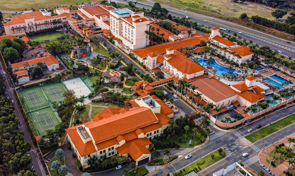 O Royal Palm Hall, integrado ao complexo, recebe shows de grandes nomes da música brasileira