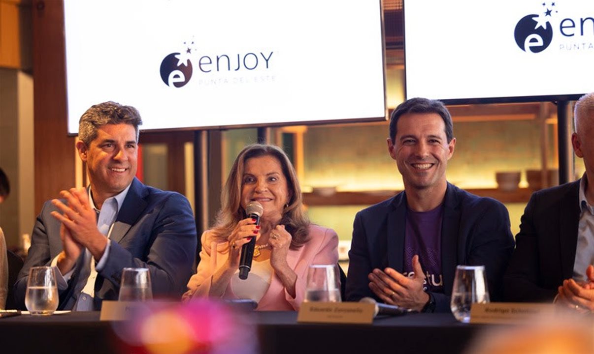 Javier Azcurra, do Enjoy Punta del Este, com Marta Rossi e Eduardo Zorzanell, do Festuris