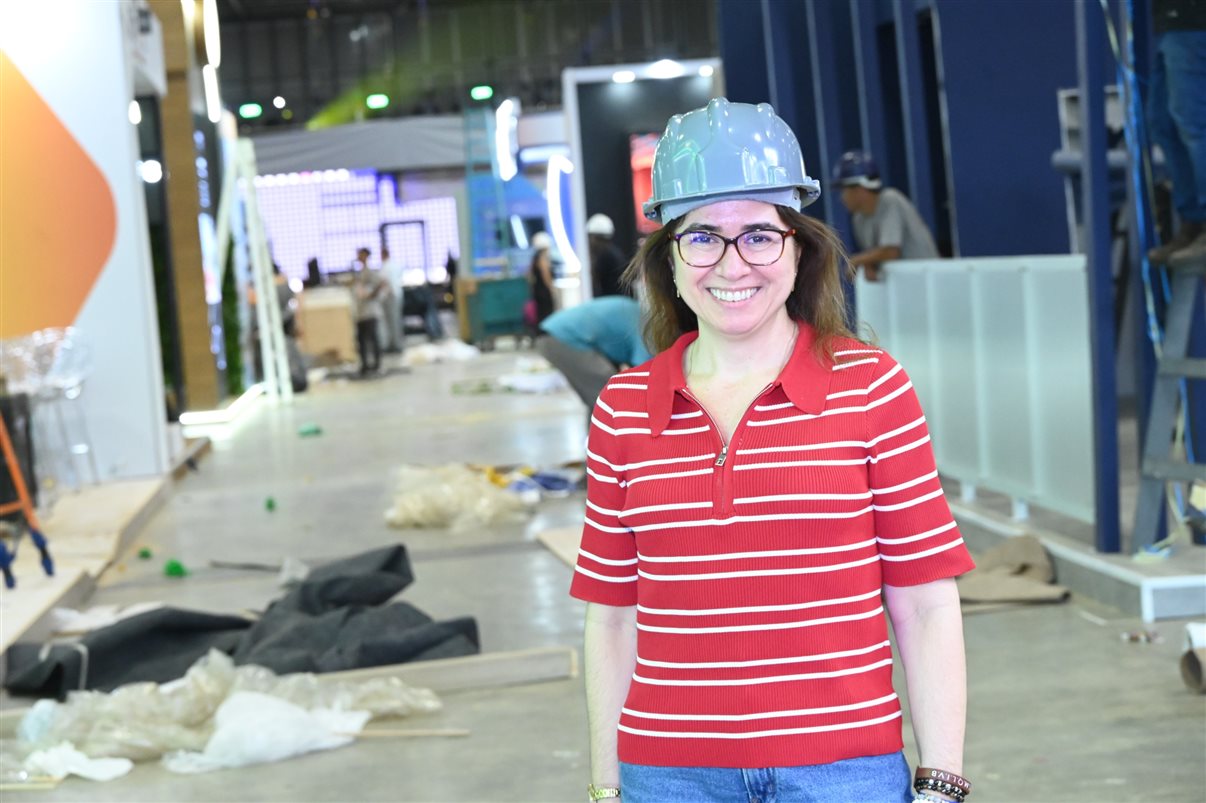 Ana Carolina Medeiros, presidente da Abav Nacional, acompanha as obras no Riocentro