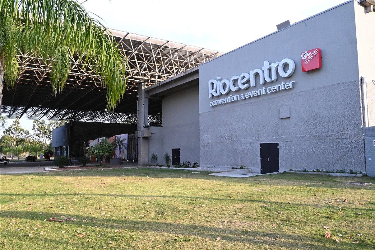 Estande PANROTAS vai ganhando forma para a feira, que começa nesta quarta-feira (8)