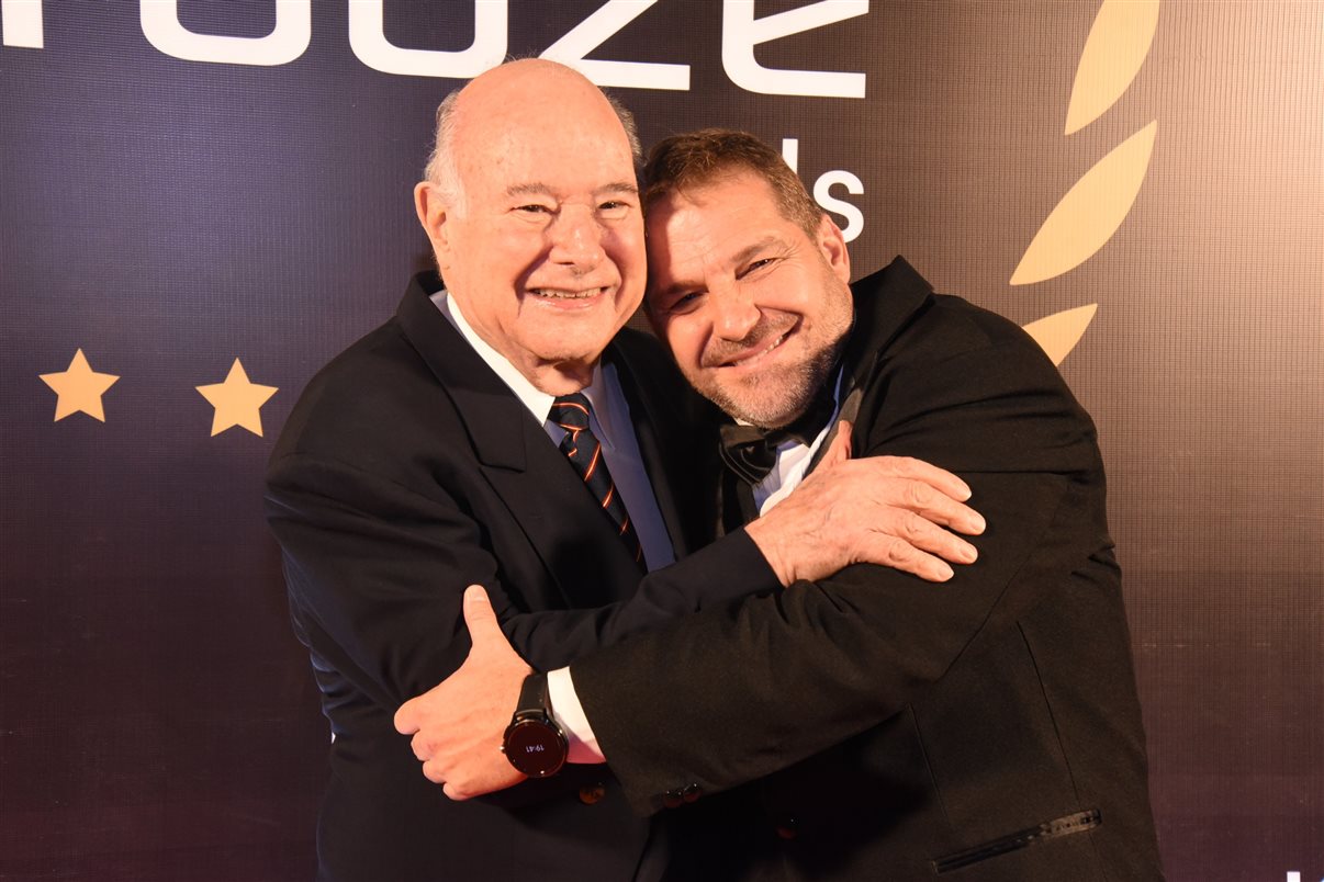 Flávio de Sica, da PANROTAS, entre André Allegri e Luiz Vieira, da Krooze