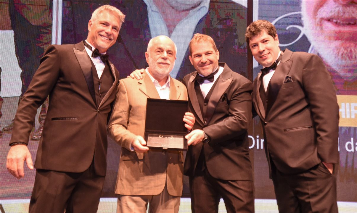 Ilya Hirsh, fundador da Qualitours, entre Alex Calabria, Luiz Fernando Vieira e Paulo Papoy, da Krooze