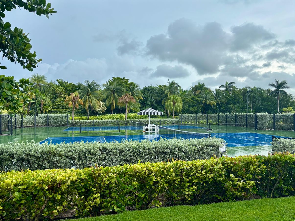 Entrada do Centro de Tênis John McEnroe, nas Bahamas