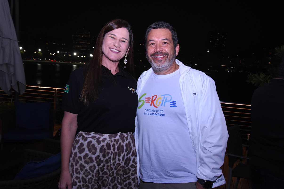 Eduardo Vansan, da Orinter, Antônio Carlos Franco, presidente da ABIH-SE, Jorge Souza, da Orinter, e Daniela Mesquita, secretaria executiva do estado do Turismo de Sergipe