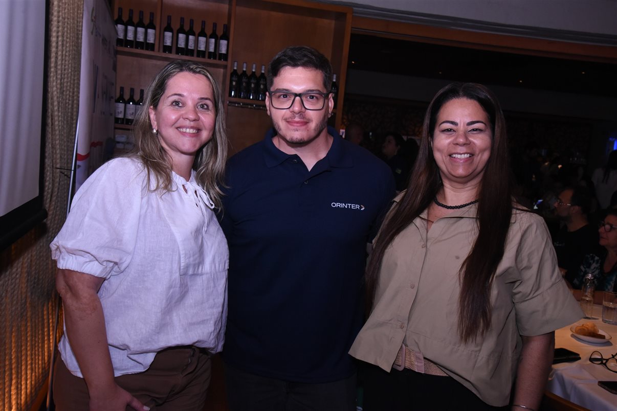 Eduardo Vansan, da Orinter, Antônio Carlos Franco, presidente da ABIH-SE, Jorge Souza, da Orinter, e Daniela Mesquita, secretaria executiva do estado do Turismo de Sergipe