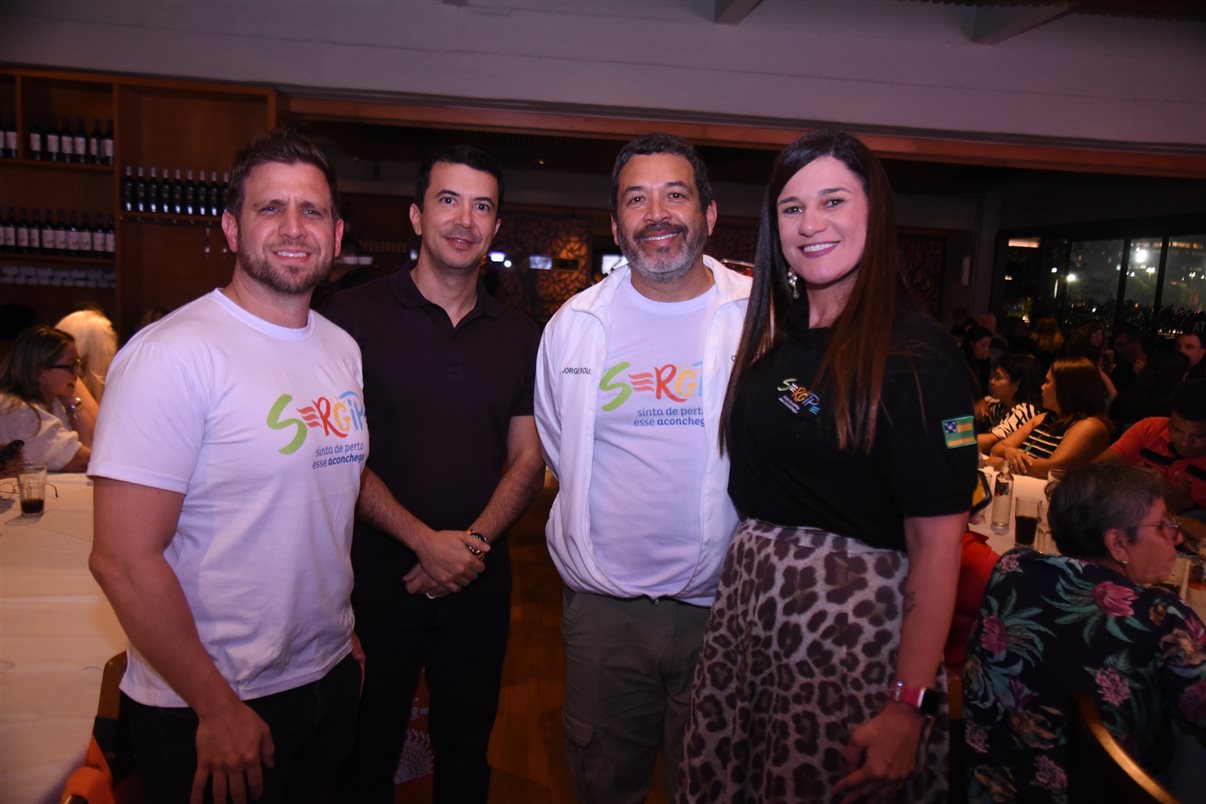 Eduardo Vansan, da Orinter, Antônio Carlos Franco, presidente da ABIH-SE, Jorge Souza, da Orinter, e Daniela Mesquita, secretaria executiva do estado do Turismo de Sergipe