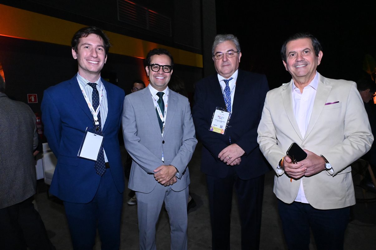 Fernando Santos, da Conextravel, e Edmar Bull, da Copastur