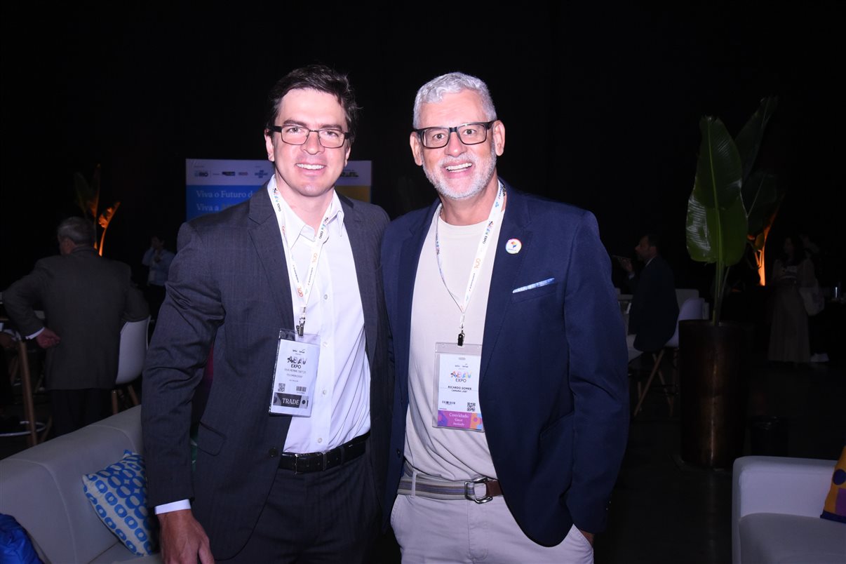 Marco Ferraz, da Clia Brasil, e Edmar Bull, da Copastur 
