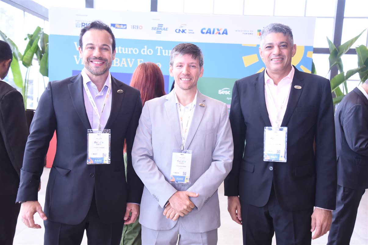 Marco Ferraz, da Clia Brasil, e Edmar Bull, da Copastur 