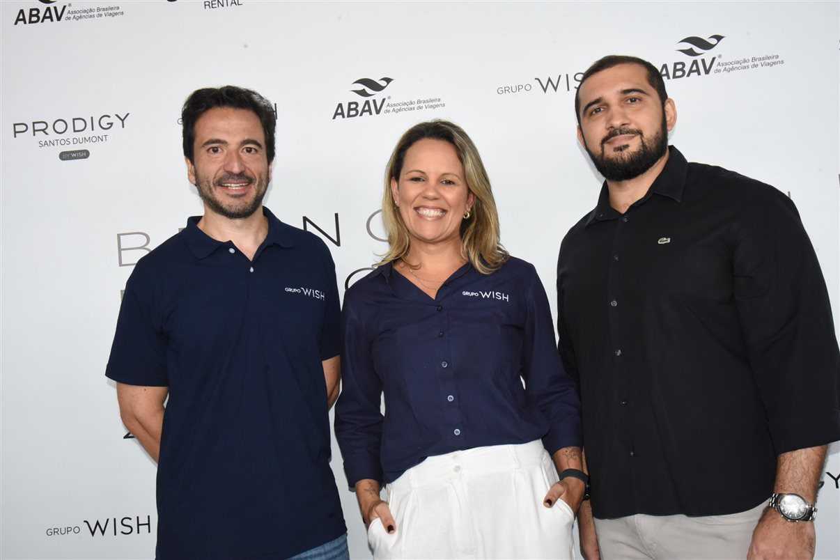 Eduardo Malheiros e Fernanda Oliveira, do Grupo Wish, e Guilherme Martins, do Pródigy Santos Dumont
