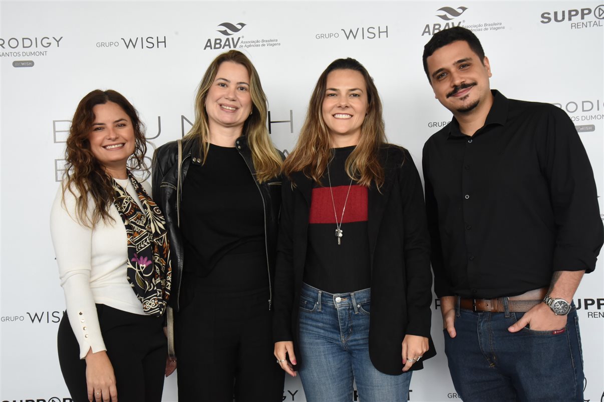 Artur Fernando, da Support Rental, Pablo Torres e Mariana Spalding, do Grupo Wish, Leonardo Feques, da Support Renntal, e João Pedro Pipa, do Prodigy Santos Dumont
