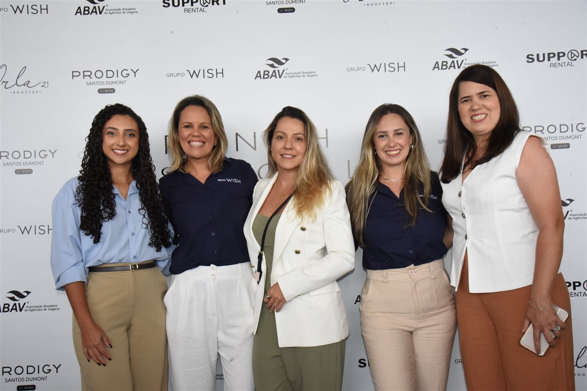 Artur Fernando, da Support Rental, Pablo Torres e Mariana Spalding, do Grupo Wish, Leonardo Feques, da Support Renntal, e João Pedro Pipa, do Prodigy Santos Dumont