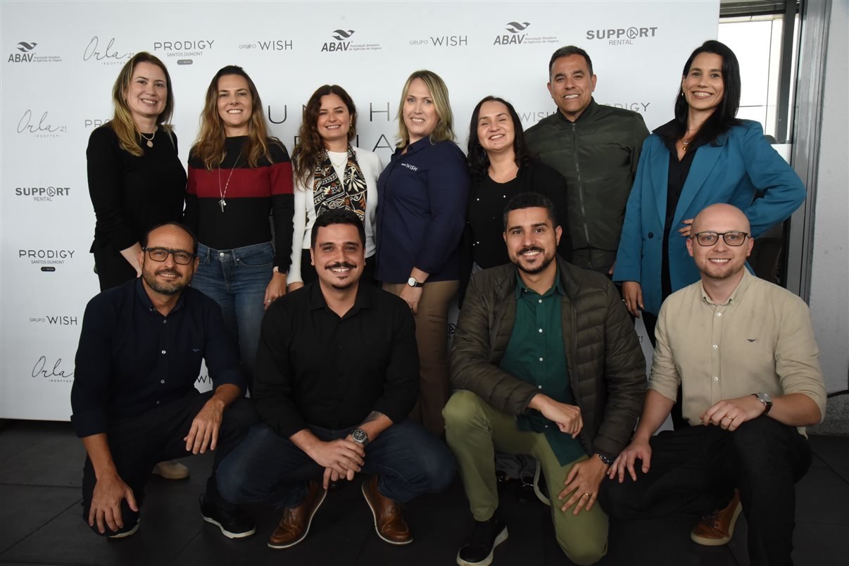 Artur Fernando, da Support Rental, Pablo Torres e Mariana Spalding, do Grupo Wish, Leonardo Feques, da Support Renntal, e João Pedro Pipa, do Prodigy Santos Dumont