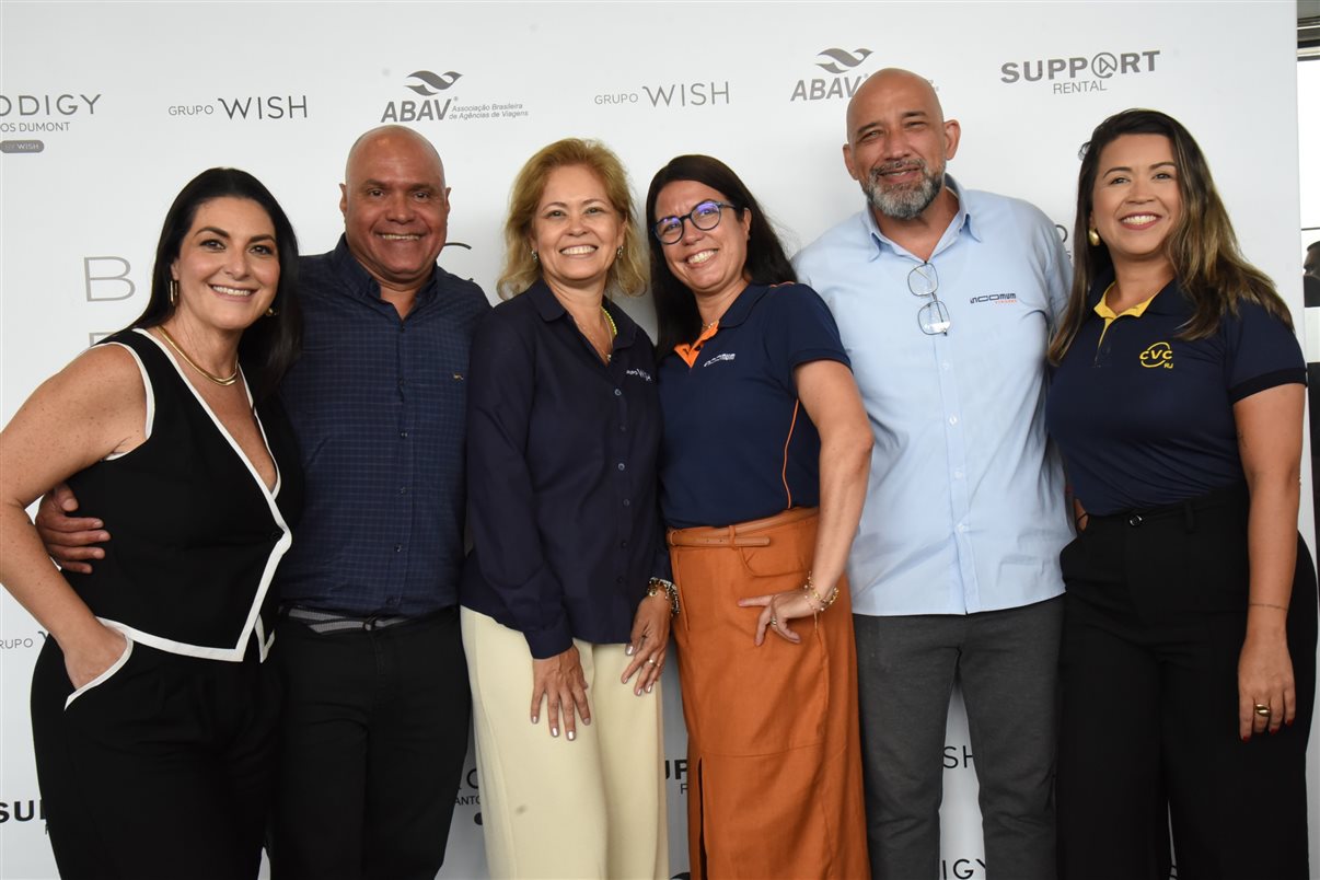 Artur Fernando, da Support Rental, Pablo Torres e Mariana Spalding, do Grupo Wish, Leonardo Feques, da Support Renntal, e João Pedro Pipa, do Prodigy Santos Dumont