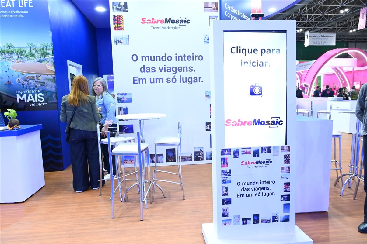 José Guilherme Alcorta, da PANROTAS, Daniel Almeida e Emerson Belan, da CVC Corp, Luiz Fernando Vieira, da Krooze, Paulo Papoy, da Krooze, Fabio Godinho, da CVC Corp, e Luis Ferrinho, da Omnibees