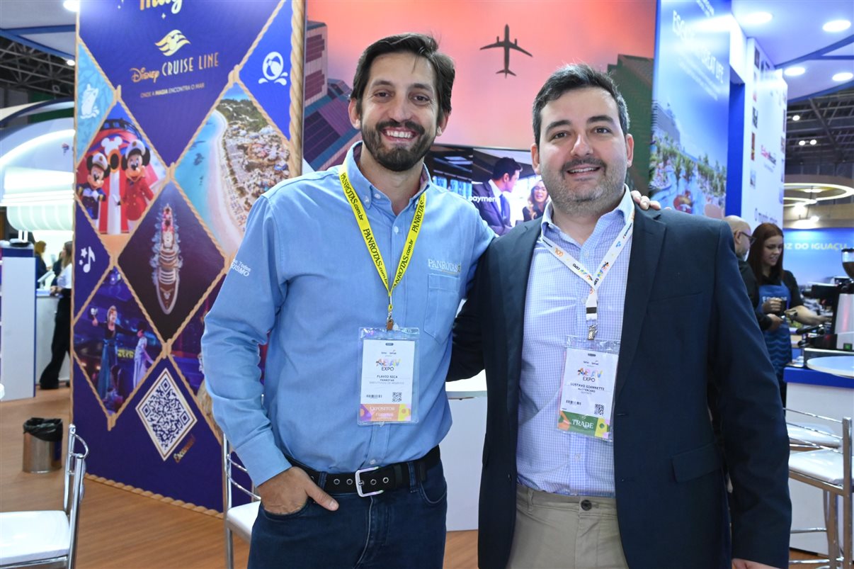 José Guilherme Alcorta, da PANROTAS, Daniel Almeida e Emerson Belan, da CVC Corp, Luiz Fernando Vieira, da Krooze, Paulo Papoy, da Krooze, Fabio Godinho, da CVC Corp, e Luis Ferrinho, da Omnibees