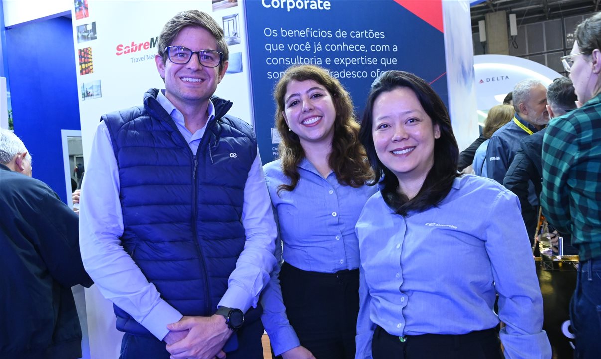Gonzalo Romero, Mariana Campos e Claudia Shishido, da Air Europa