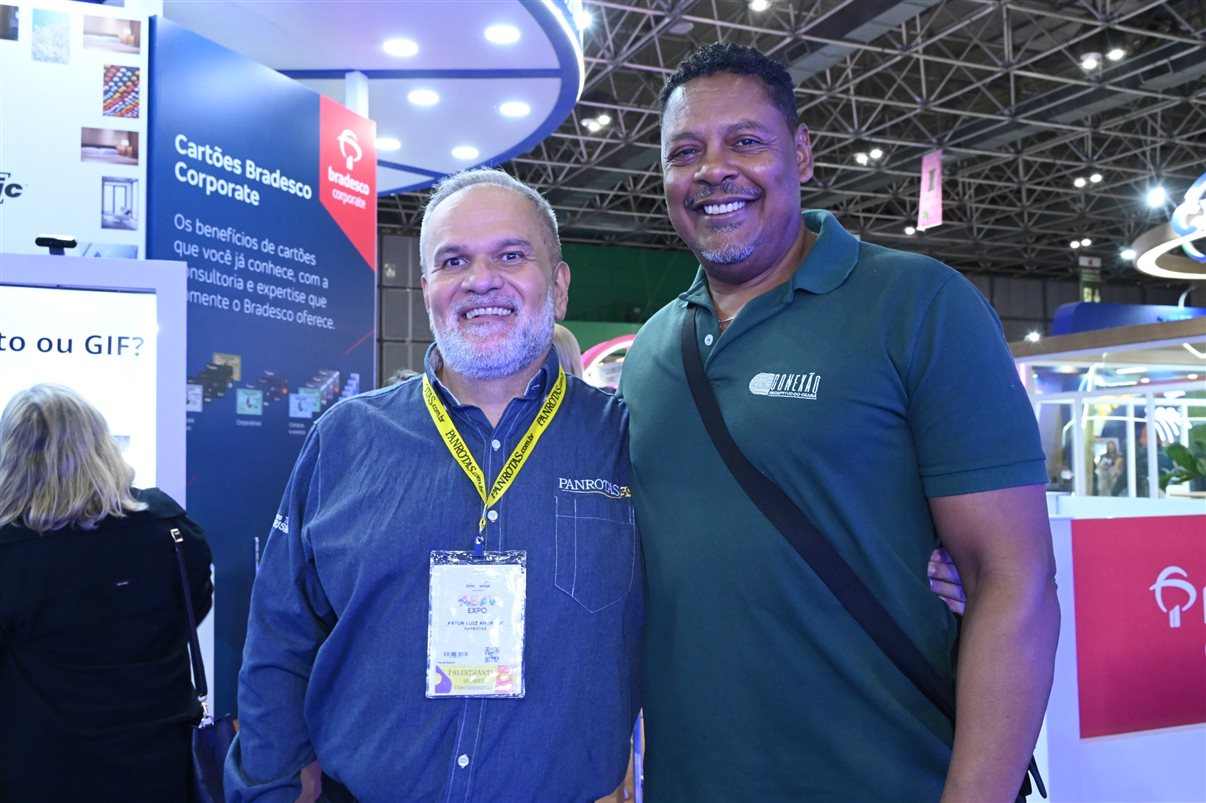 José Guilherme Alcorta, da PANROTAS, Daniel Almeida e Emerson Belan, da CVC Corp, Luiz Fernando Vieira, da Krooze, Paulo Papoy, da Krooze, Fabio Godinho, da CVC Corp, e Luis Ferrinho, da Omnibees