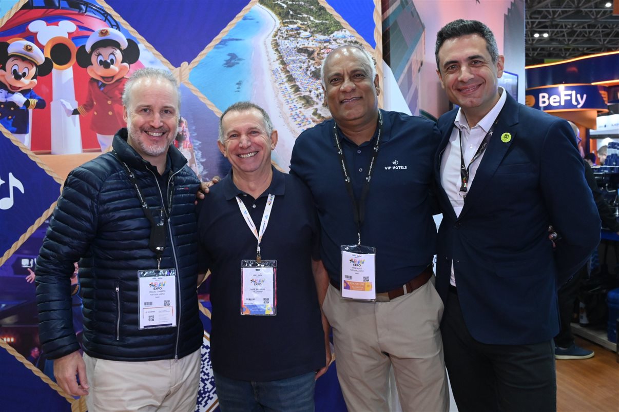 José Guilherme Alcorta, da PANROTAS, Daniel Almeida e Emerson Belan, da CVC Corp, Luiz Fernando Vieira, da Krooze, Paulo Papoy, da Krooze, Fabio Godinho, da CVC Corp, e Luis Ferrinho, da Omnibees