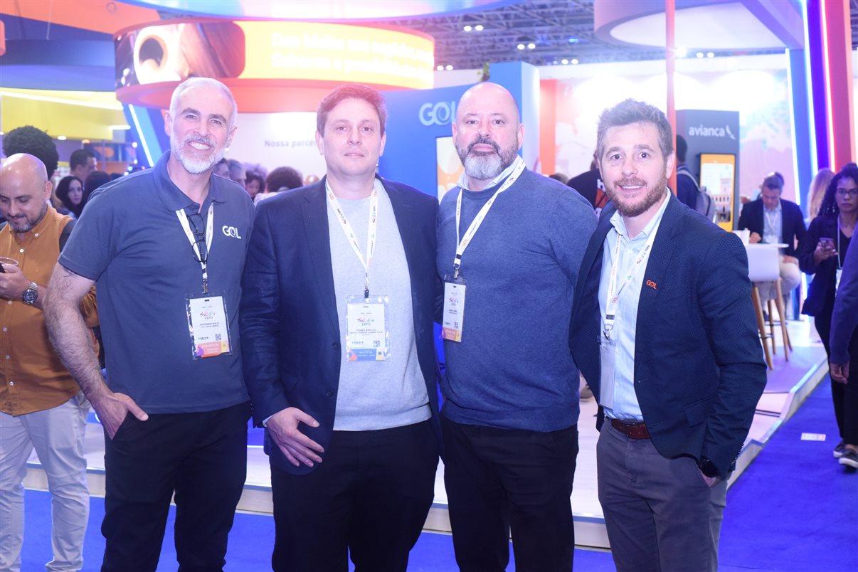 Artur Luiz Andrade, da PANROTAS, Luiz Strauss, da Abav-RJ, Fabiano Camargo, da Braztoa, Marco Ferrazz, da Clia Brasil, e Marcelo Oliveira, da CMO Advogados