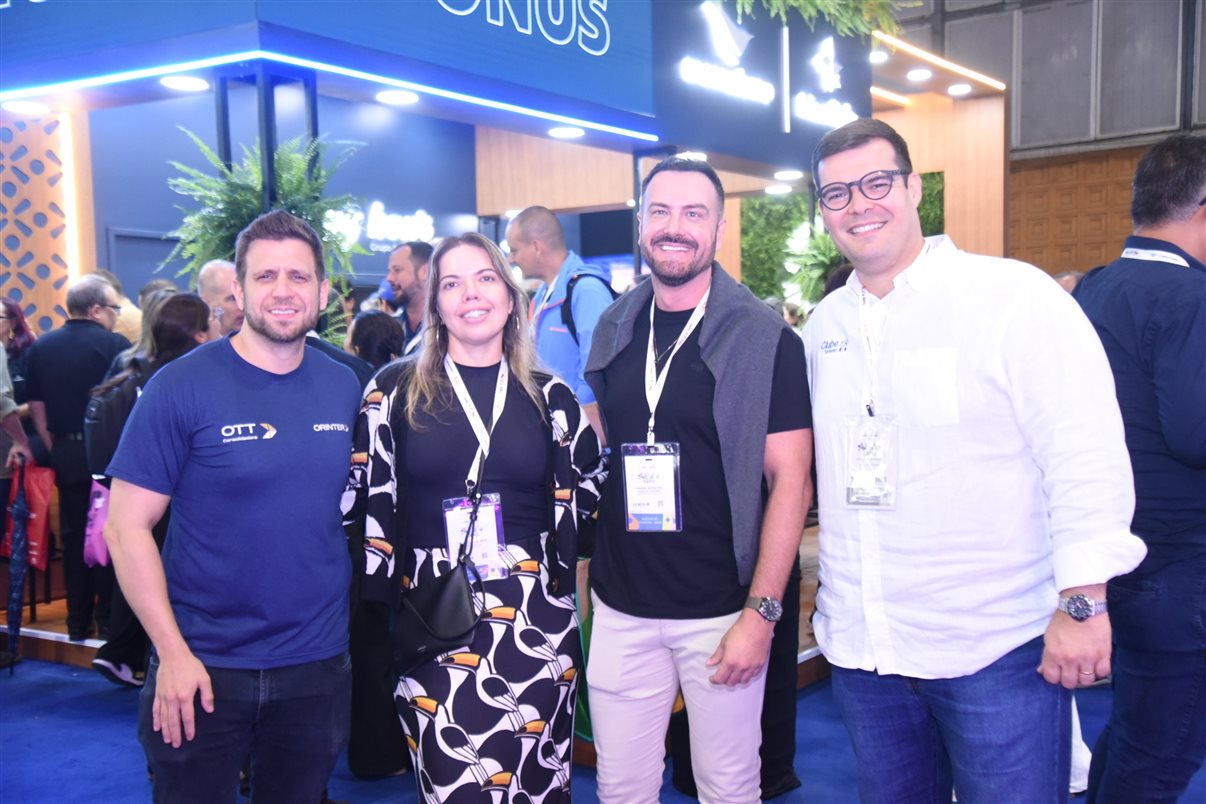 Artur Luiz Andrade, da PANROTAS, Luiz Strauss, da Abav-RJ, Fabiano Camargo, da Braztoa, Marco Ferrazz, da Clia Brasil, e Marcelo Oliveira, da CMO Advogados