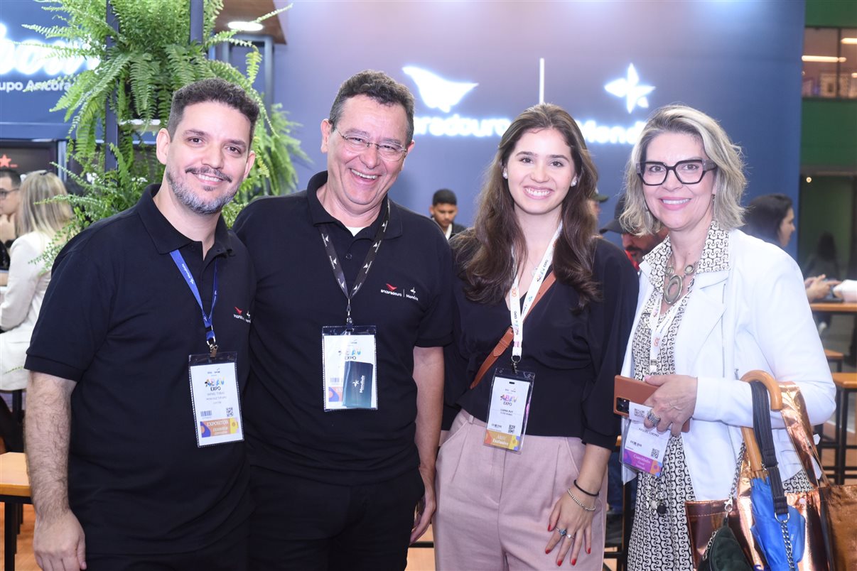 Artur Luiz Andrade, da PANROTAS, Luiz Strauss, da Abav-RJ, Fabiano Camargo, da Braztoa, Marco Ferrazz, da Clia Brasil, e Marcelo Oliveira, da CMO Advogados