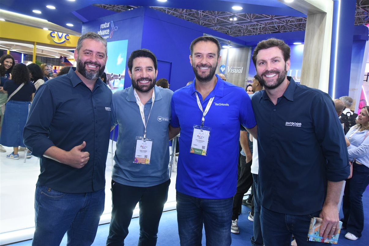 Artur Luiz Andrade, da PANROTAS, Luiz Strauss, da Abav-RJ, Fabiano Camargo, da Braztoa, Marco Ferrazz, da Clia Brasil, e Marcelo Oliveira, da CMO Advogados