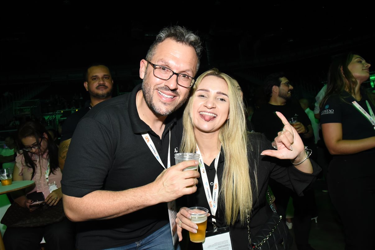 Nelson Guanabara e Isadora, da Furk Tech