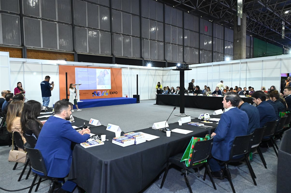 Reunião do Fornatur na Abav Expo 2025