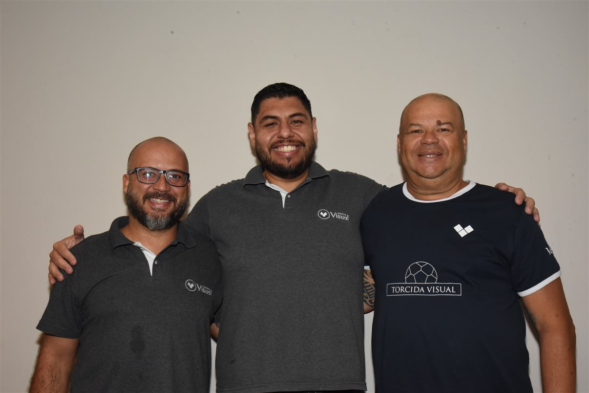 Hugo Lagares, da Visual Turismo, e Rafael Galann, da Surland