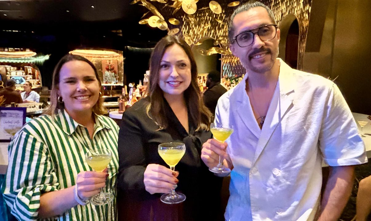 Time Hyatt: Katie Casey, Katie Ferrari e Alejandro Ortiz