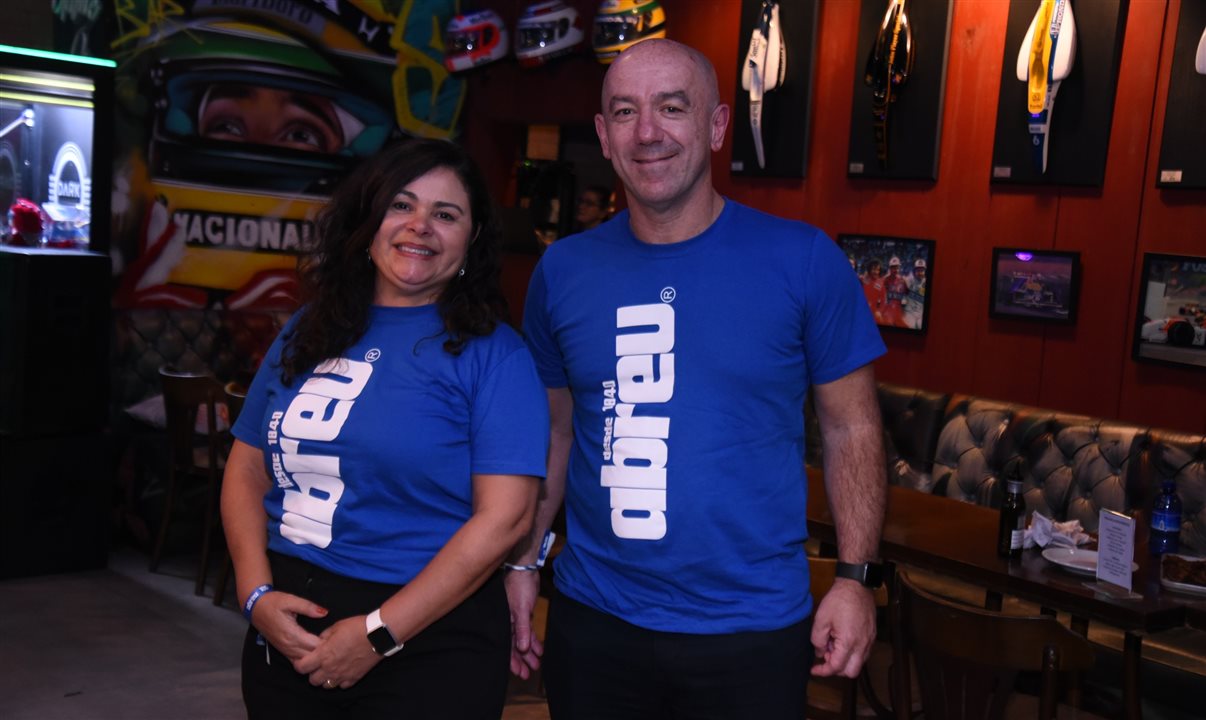 Adriana Boeckh, diretora de Marketing e Comunicação da Abreu no Brasil, e Ronnie Corrêa, diretor geral da operadora no País