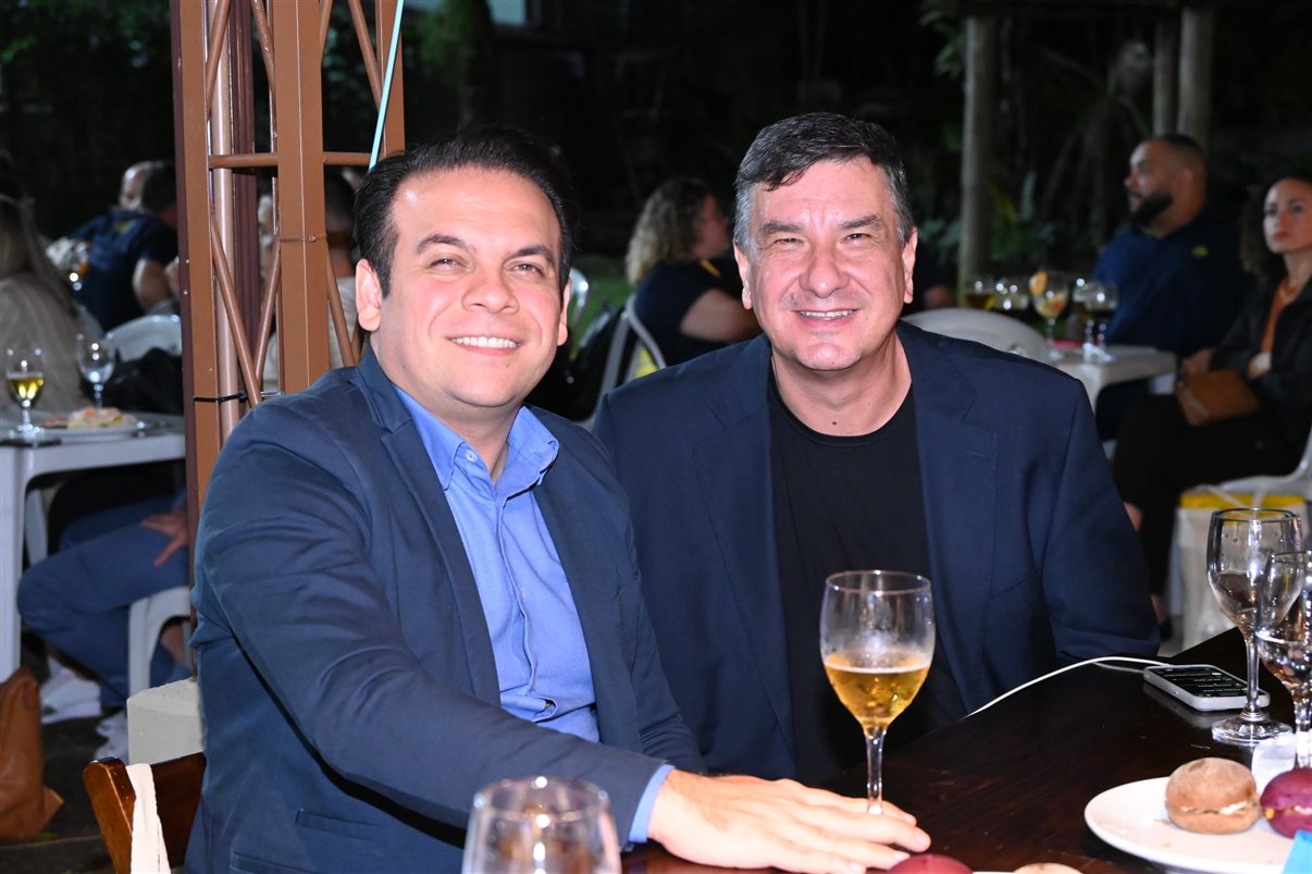 Rodrigo Galvão, da CVC, Sanclair Solon, Secretario de Turismo de Natal, Marcela Sacramento, da CVC, e Edmar Gadelha, da ABIH-RN 