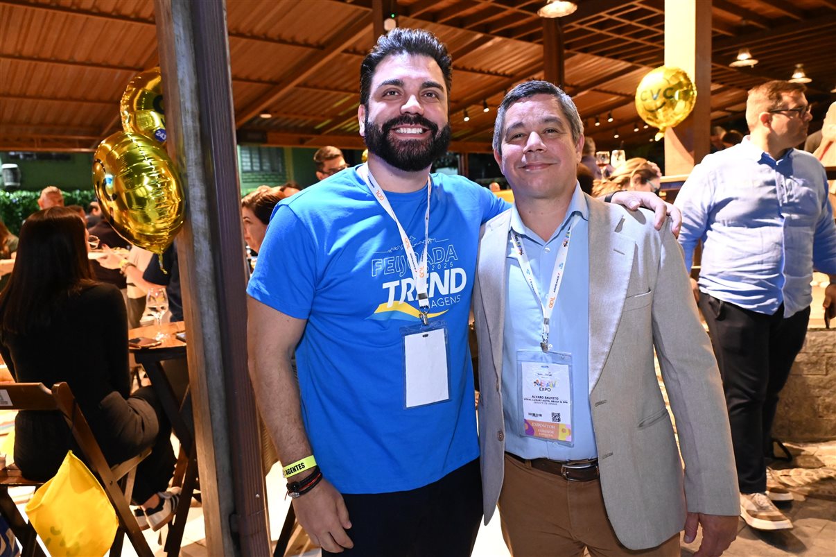 Rodrigo Galvão, da CVC, Sanclair Solon, Secretario de Turismo de Natal, Marcela Sacramento, da CVC, e Edmar Gadelha, da ABIH-RN 