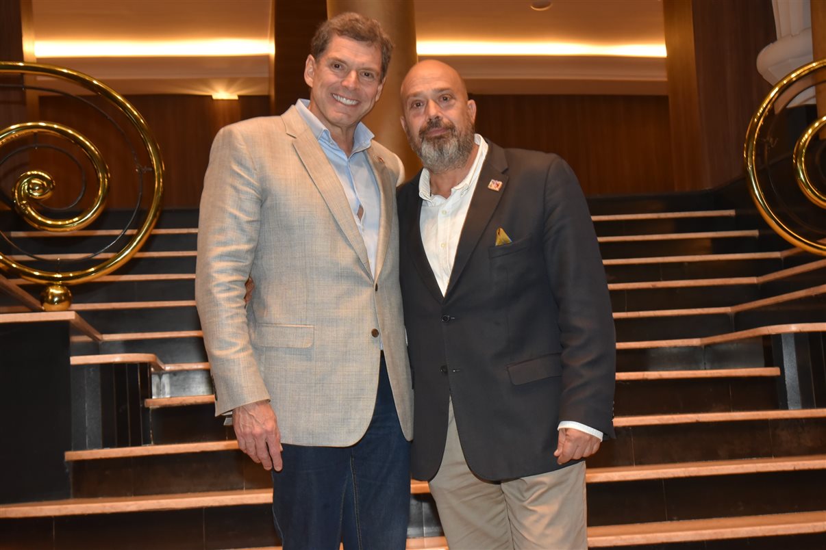 Ana Carolina Medeiros, da ABAV Nacional, e Antônio Florêncio de Queiroz Jr., da Fecomércio RJ