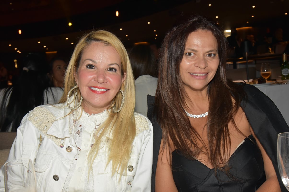 Ana Carolina Medeiros, da ABAV Nacional, e Antônio Florêncio de Queiroz Jr., da Fecomércio RJ