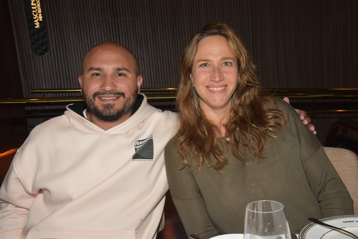 Ana Carolina Medeiros, da ABAV Nacional, e Antônio Florêncio de Queiroz Jr., da Fecomércio RJ