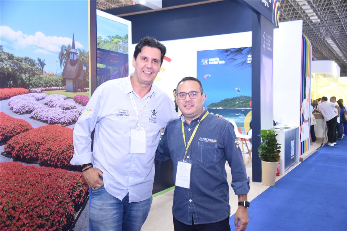 Anay Gremaud, do Enjoy Punta del Este, Paula Alves, do Ministério do Turismo do Uruguai, Giovanna Paulineli, da Orinter, Paula Alves, do Ministério do Turismo do Uruguai, e Jorge Souza, da Orinter 