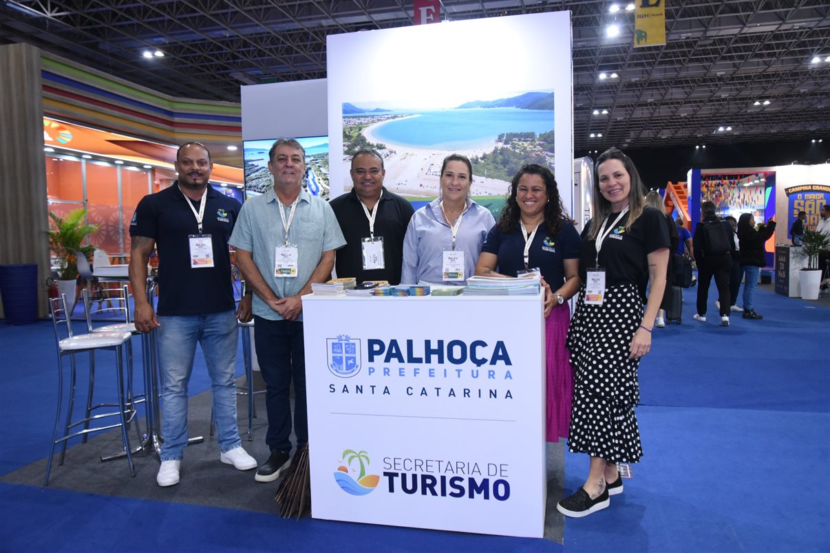 Anay Gremaud, do Enjoy Punta del Este, Paula Alves, do Ministério do Turismo do Uruguai, Giovanna Paulineli, da Orinter, Paula Alves, do Ministério do Turismo do Uruguai, e Jorge Souza, da Orinter 