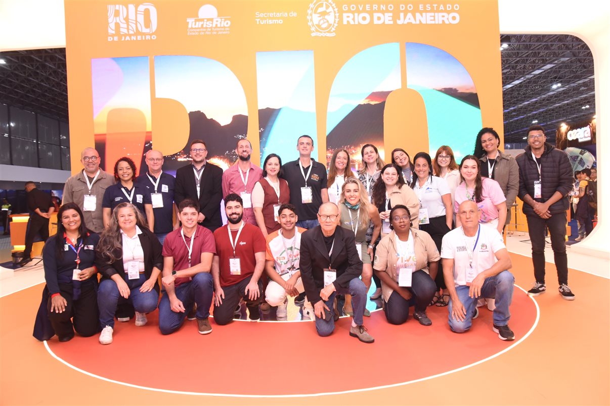 Anay Gremaud, do Enjoy Punta del Este, Paula Alves, do Ministério do Turismo do Uruguai, Giovanna Paulineli, da Orinter, Paula Alves, do Ministério do Turismo do Uruguai, e Jorge Souza, da Orinter 