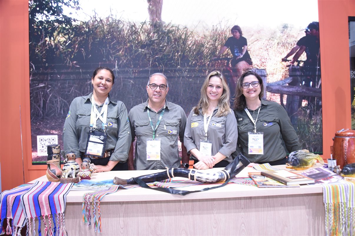 Anay Gremaud, do Enjoy Punta del Este, Paula Alves, do Ministério do Turismo do Uruguai, Giovanna Paulineli, da Orinter, Paula Alves, do Ministério do Turismo do Uruguai, e Jorge Souza, da Orinter 