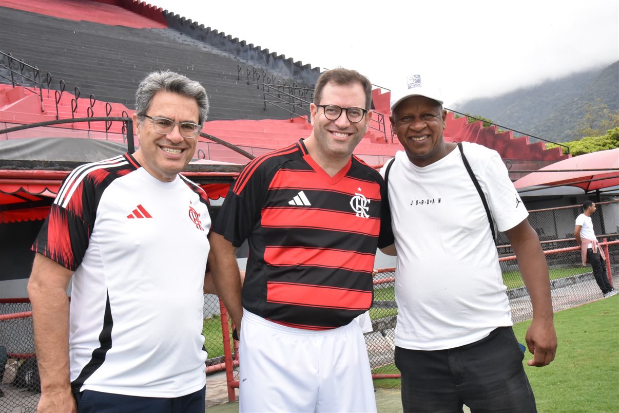O ex-jogador Valber com Alexandre Camargo, da Assist Card