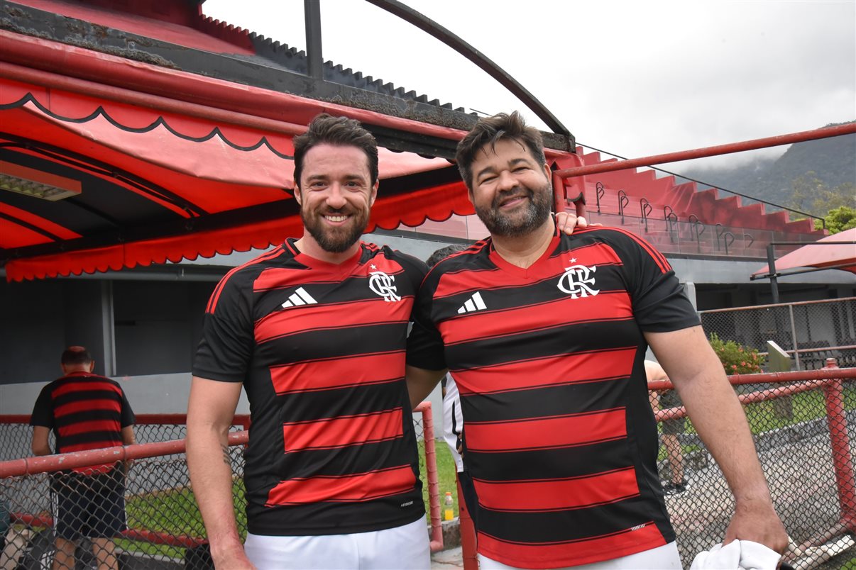 O ex-jogador Valber com Alexandre Camargo, da Assist Card