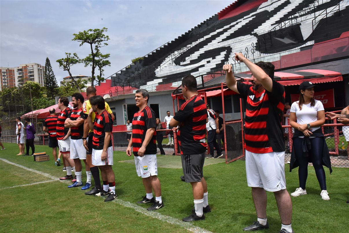 O ex-jogador Valber com Alexandre Camargo, da Assist Card