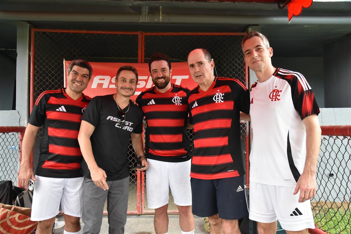O ex-jogador Valber com Alexandre Camargo, da Assist Card