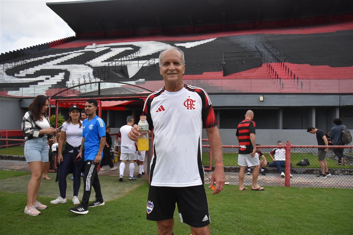 O ex-jogador Valber com Alexandre Camargo, da Assist Card