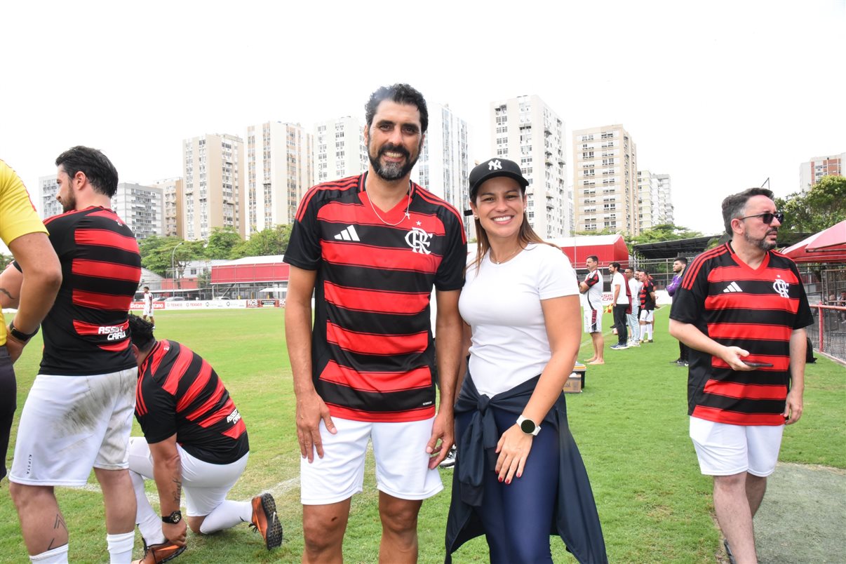 O ex-jogador Valber com Alexandre Camargo, da Assist Card