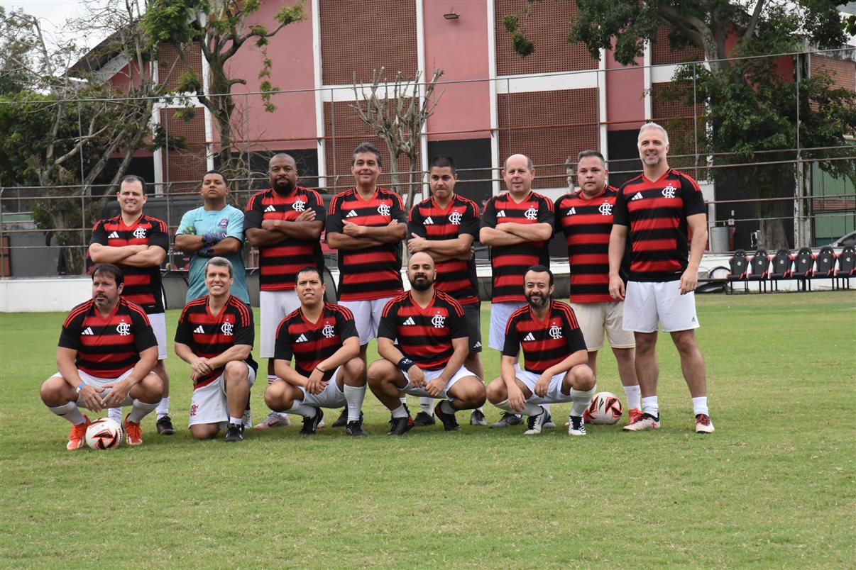 O ex-jogador Valber com Alexandre Camargo, da Assist Card
