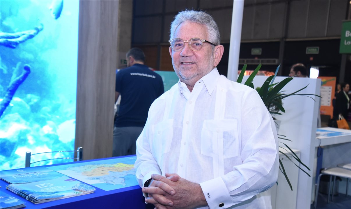 Roberto Henríquez, vice-ministro de Qualidade dos Serviços Turísticos, em sua participação na Abav Expo 2025
